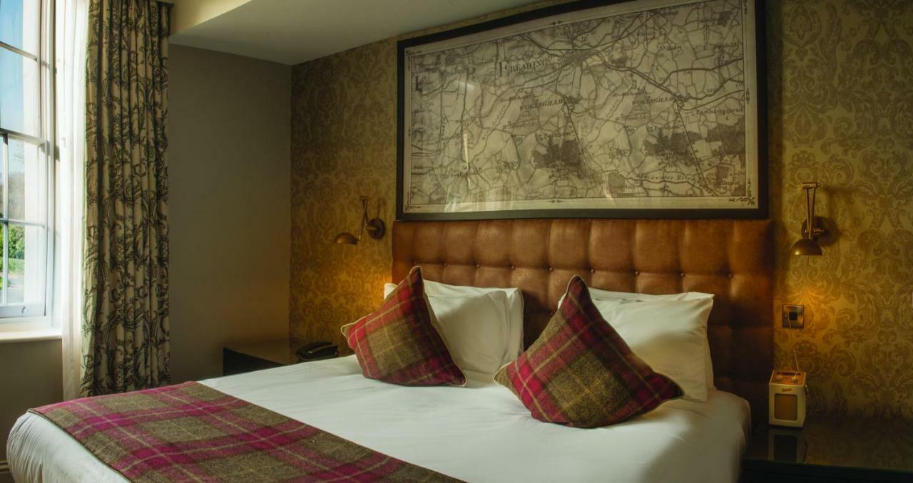 De Vere Wokefield Estate Рединг Екстериор снимка